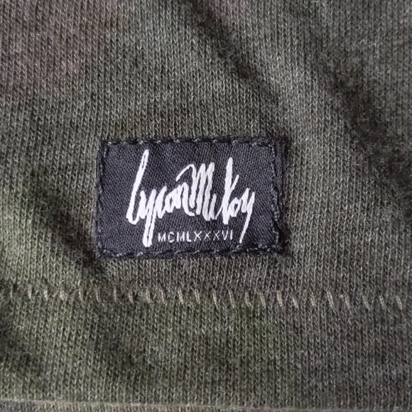 Hide and Seek tee by Byron McCoy - Picture 3 of 5